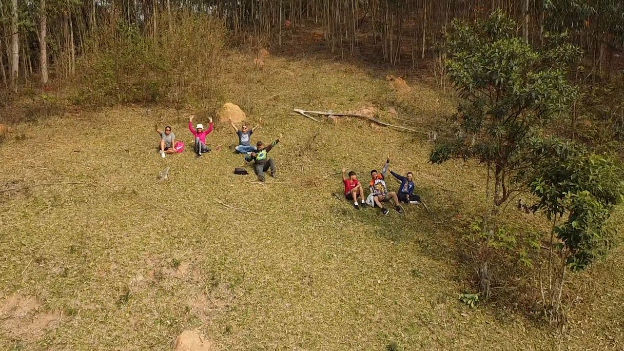 Trilha com vista para a represa